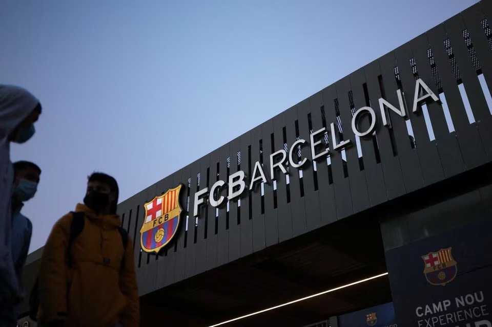 Barcelona đàm phán lại dự án tỷ đô